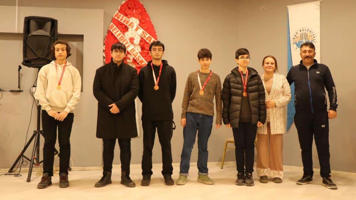  Dinar 100. Yıl Satranç Turnuvası Öğrencilerimizin Zaferleriyle Sonuçlandı